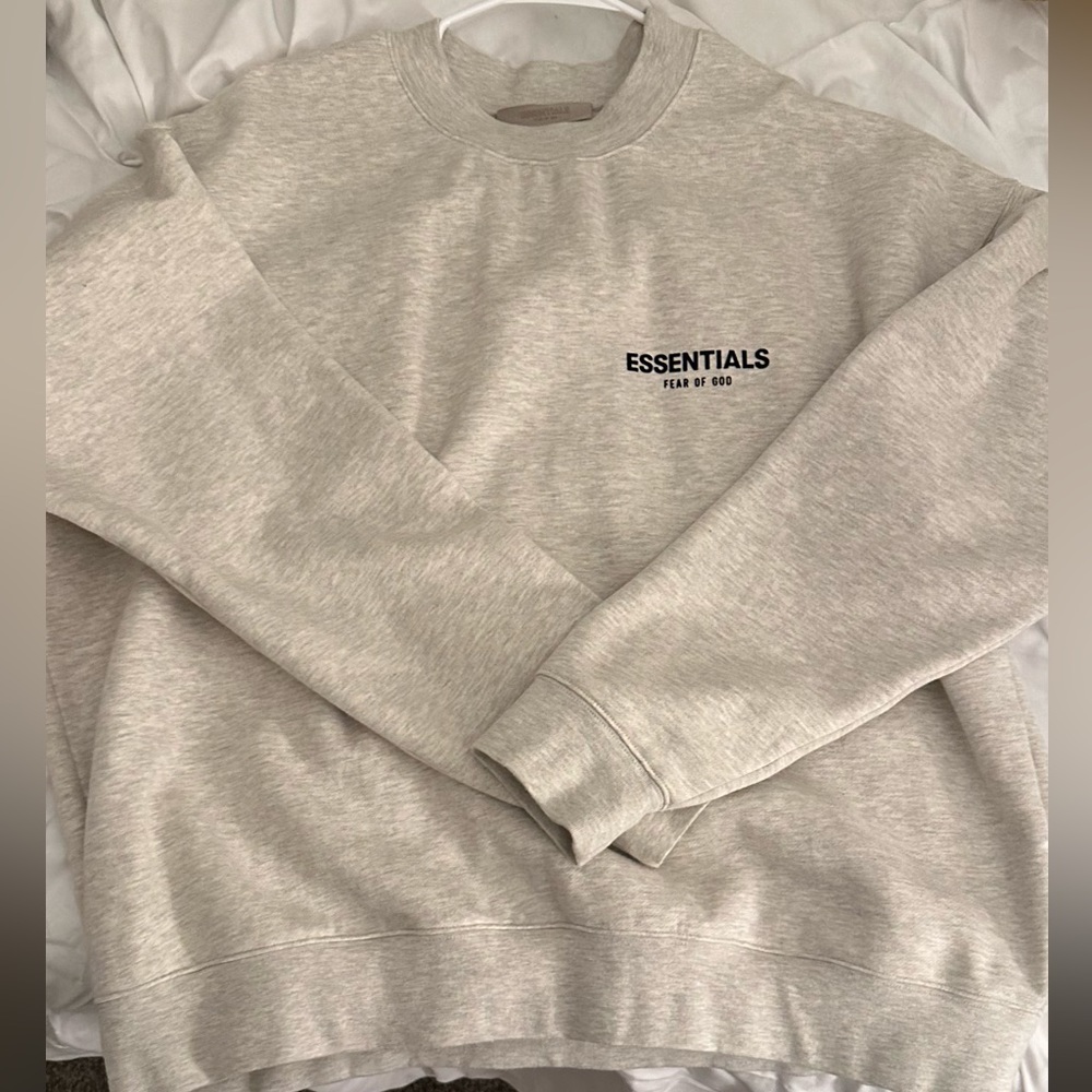 Men’s essential FOG heathered grey crew neck